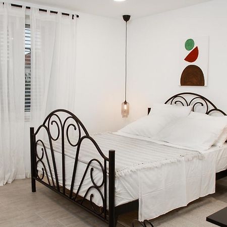 Vinea Suites Trogir Extérieur photo