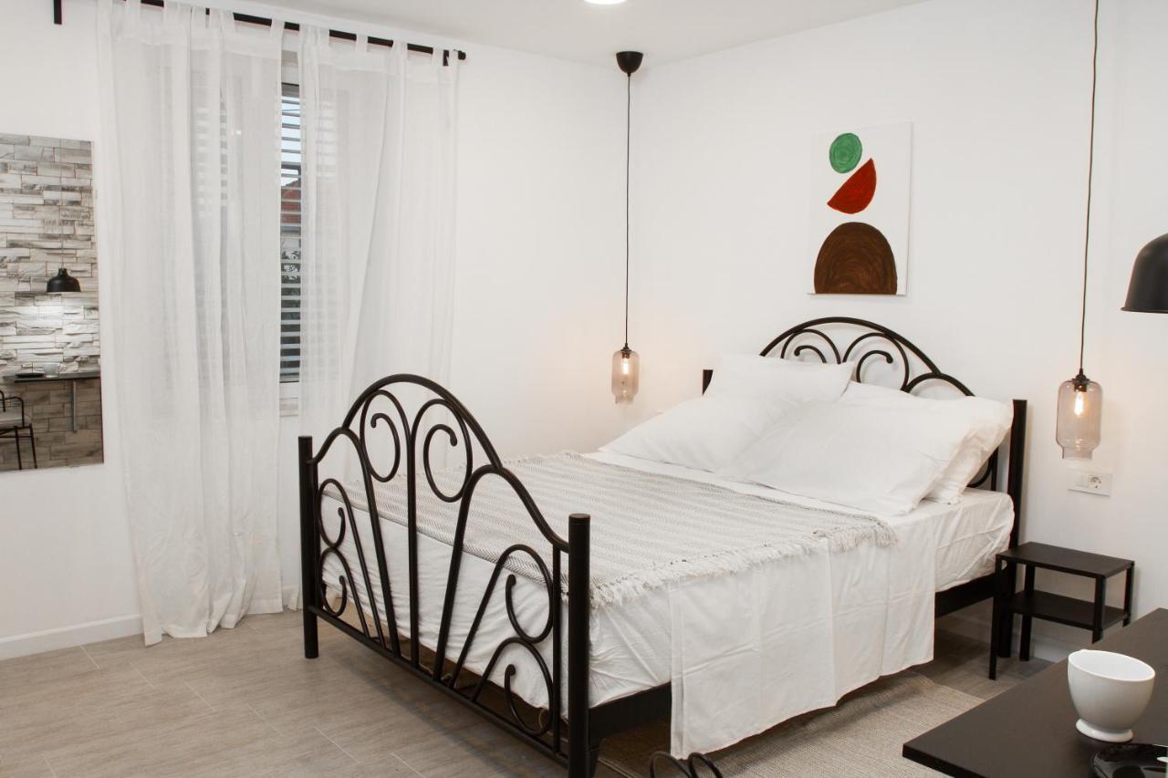 Vinea Suites Trogir Extérieur photo